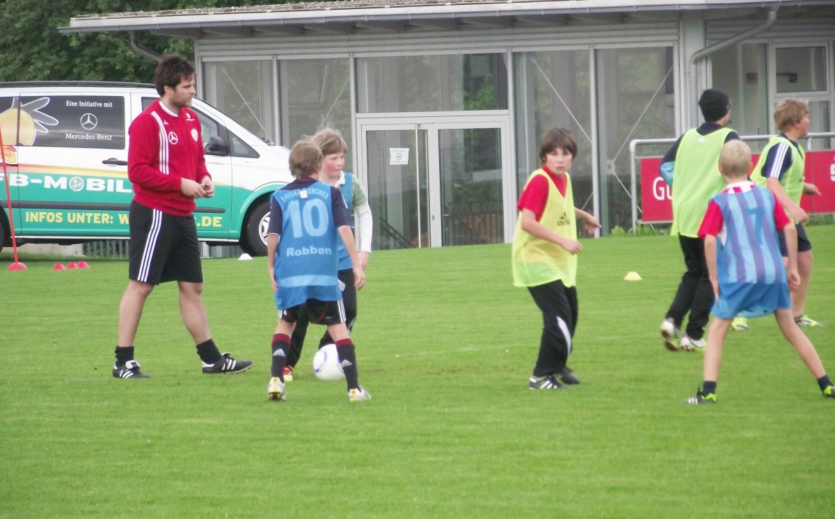 Vor zwei Jahren bereits machte das DFB-Mobil mit Trainingseinheiten für die D- und C-Junioren in Schnaitsee Station